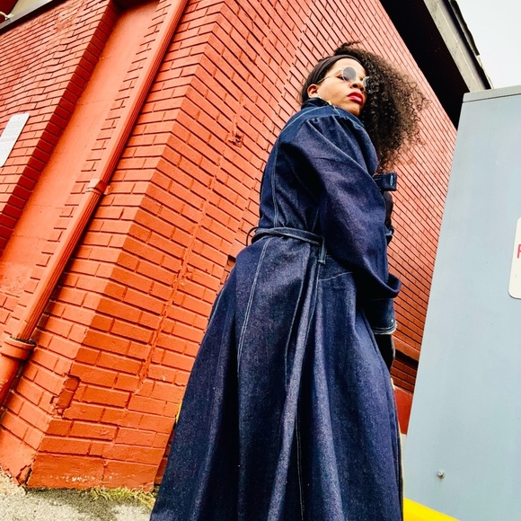 Blue denim custom made vixen trench coat with removable panel - Picture 5 of 6